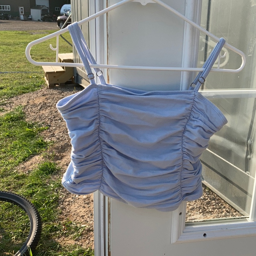 Baby blue crop top💙🤍